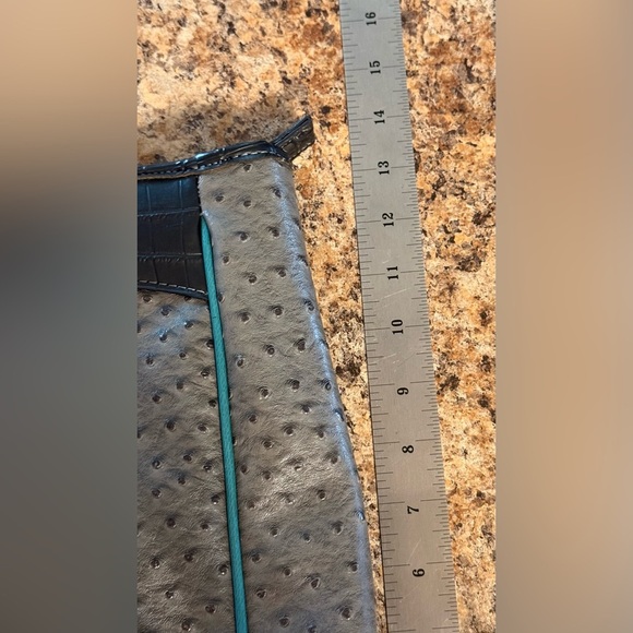 US Polo Assn Gray And Black Reptile Pattern Vinyl Shoulder Tote With Crest - Picture 10 of 15